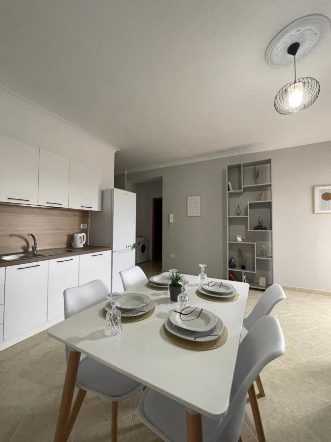 Vlorë The Sunset Apartment מראה חיצוני תמונה